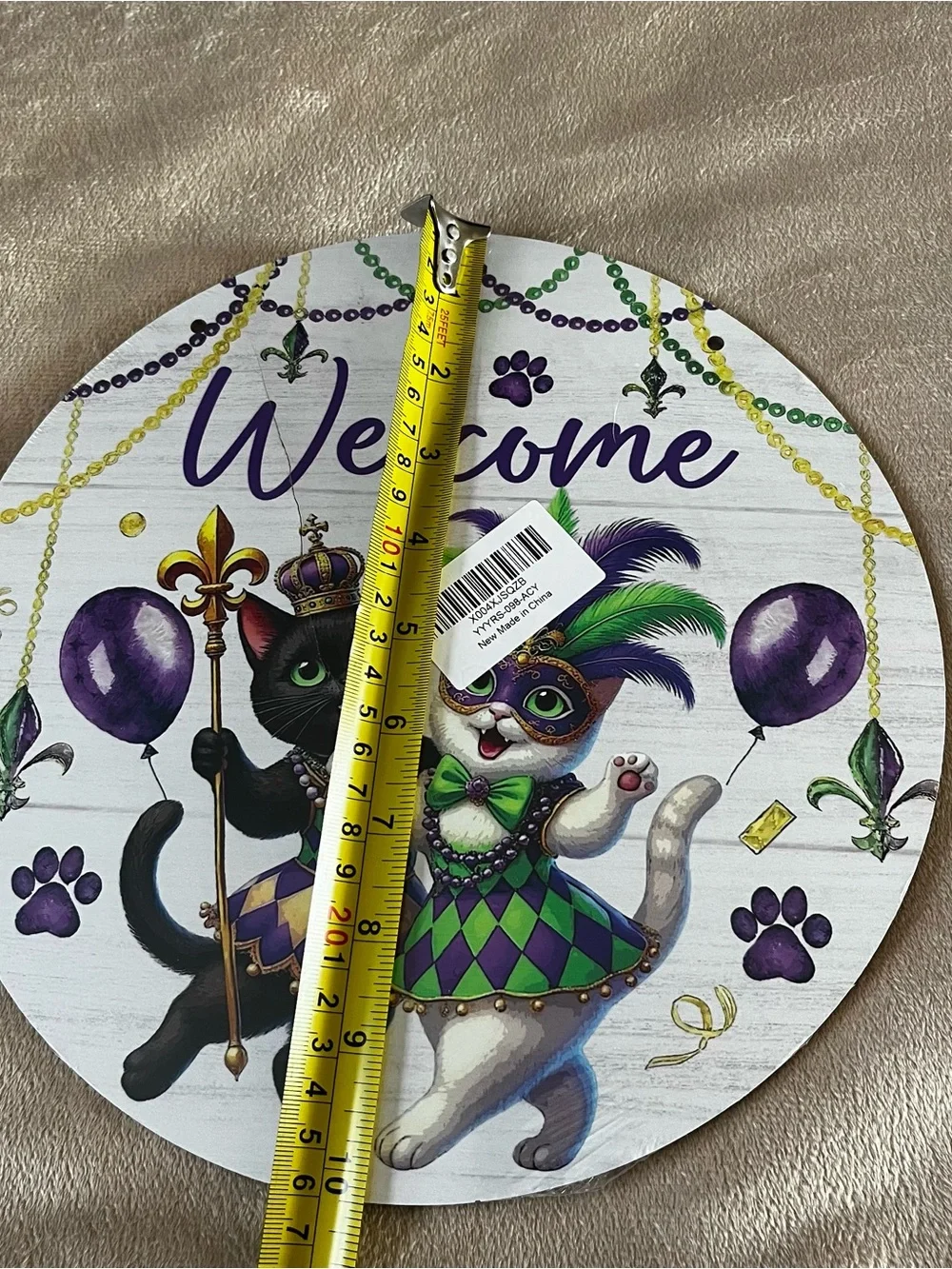 Mardi Gras-themed decorative round door hanger, 10